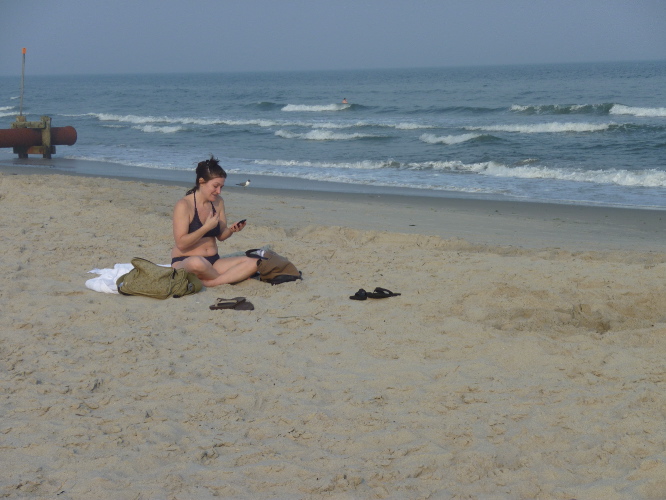 Naked Women Voyeure Asses On Beach